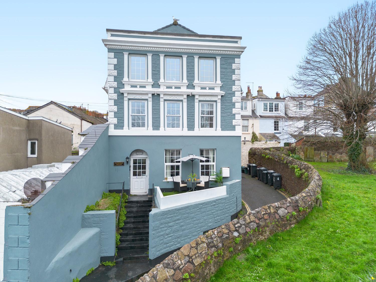 Stylish 2 Bed Apartment Near Beach, Parking, Wifi, Netflix Teignmouth Buitenkant foto